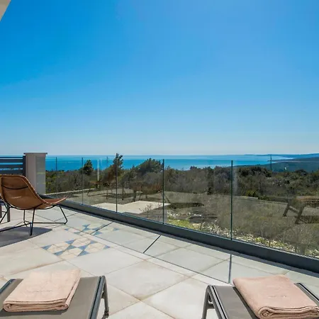 Gorgeous In With House Sea View Holiday home Koromacno