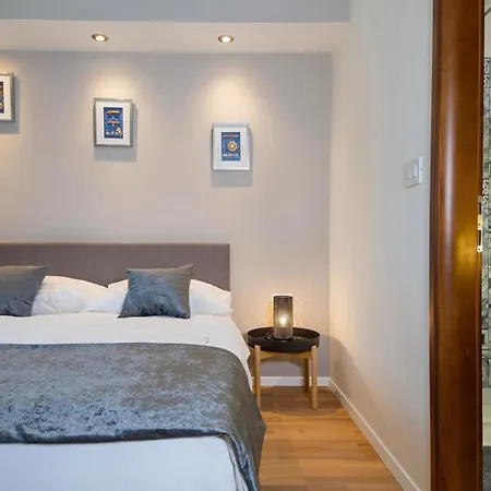 Gorgeous In With House Sea View *
